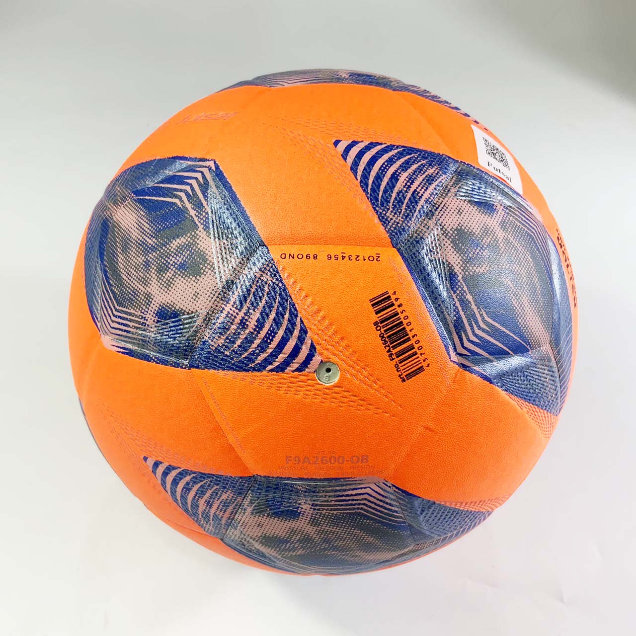 Molten ฟุตซอล F9A2600-OB ลูกฟุตซอล หนังอัด PU ขนาดมาตรฐาน - 5 Supersports Thailand