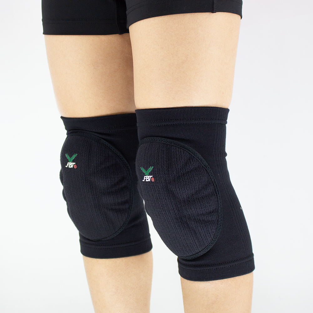 FBT สนับเข่าวอลเลย์บอล กันกระแทก 49316 - ดำ