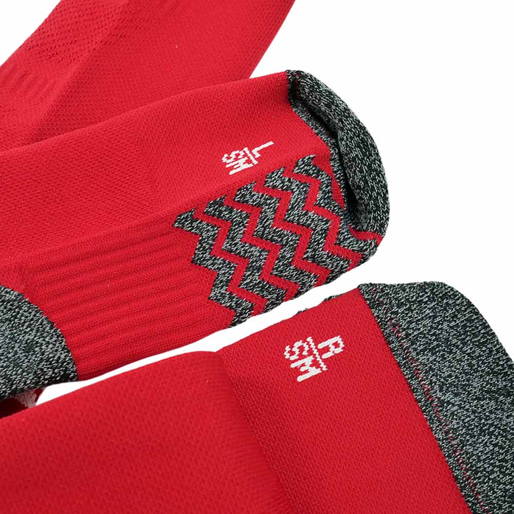 ADIDAS ถุงเท้าฟุตบอลทีมลิเวอร์พูล ชุดเหย้า ฤดูกาล 2025/26