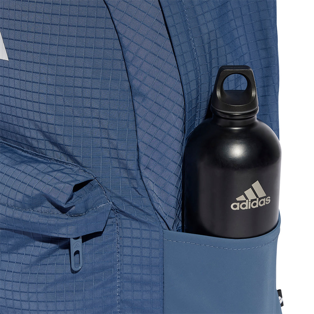 ADIDAS Essentials 3-Stripes กระเป๋าเป้ผู้ใหญ่