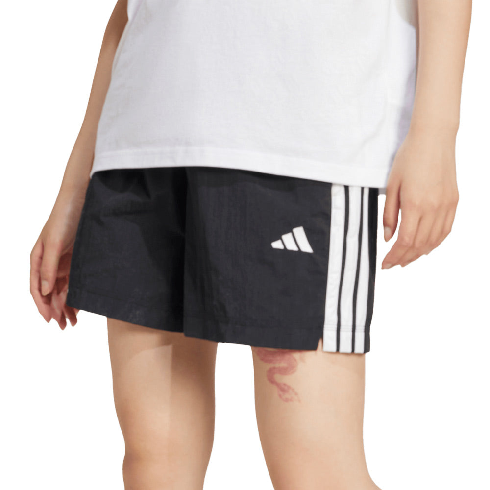 ADIDAS Essentials 3-Stripes Lifestyle Woven กางเกงขาสั้นผู้หญิง