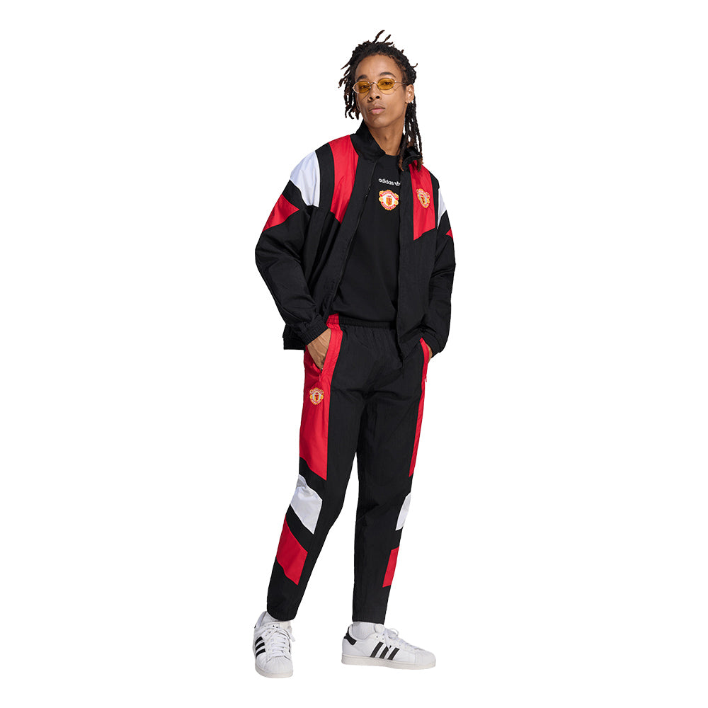 ADIDAS Manchester United EQT Track เสื้อแจ็คเก็ตฟุตบอลผู้ชาย Supersports Thailand