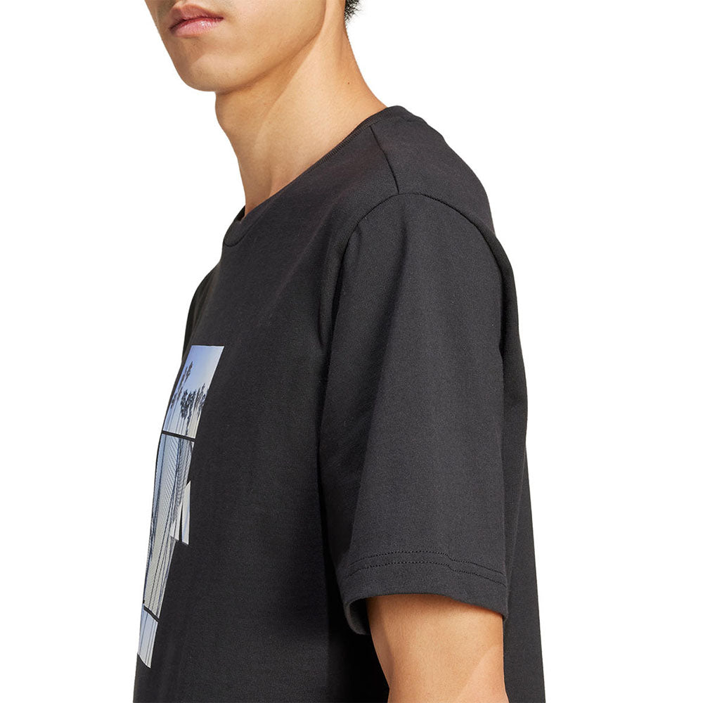 ADIDAS Lens Elevated Graphic เสื้อยืดผู้ชาย