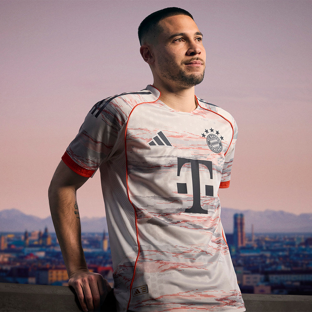 ADIDAS เสื้อแข่งผู้ชายทีมเอฟซีบาเยิร์น ชุดเยือน เกรด Authentic ฤดูกาล 2025/26