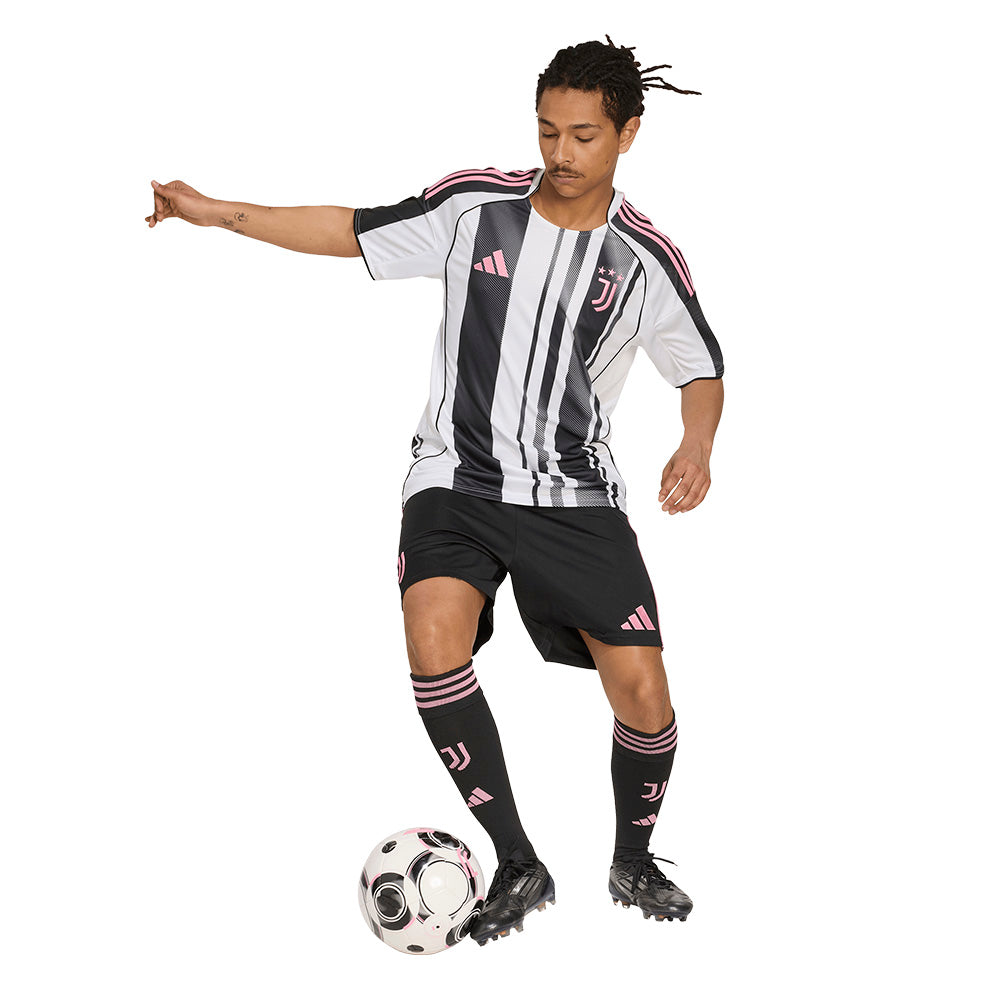 ADIDAS กางเกงฟุตบอลผู้ชายทีมยูเวนตุส ชุดเหย้า ฤดูกาล 2025/26
