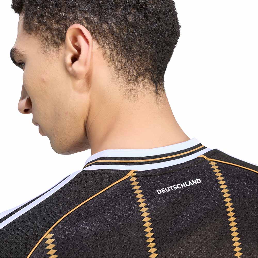 ADIDAS Germany 26 Third Long Sleeve เสื้อฟุตบอลผู้ชาย Supersports Thailand