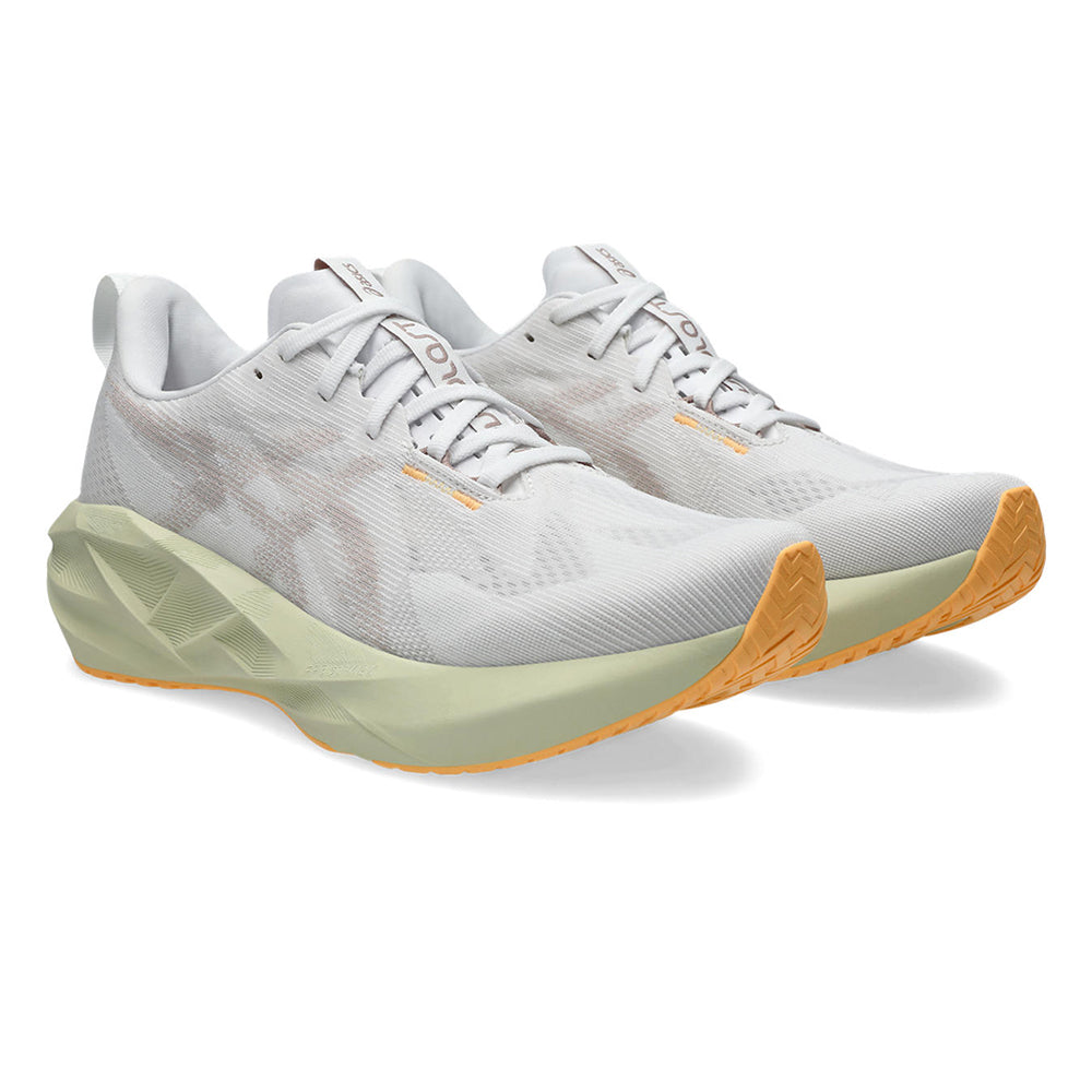 ASICS Novablast 5 Wide รองเท้าวิ่งผู้ชาย