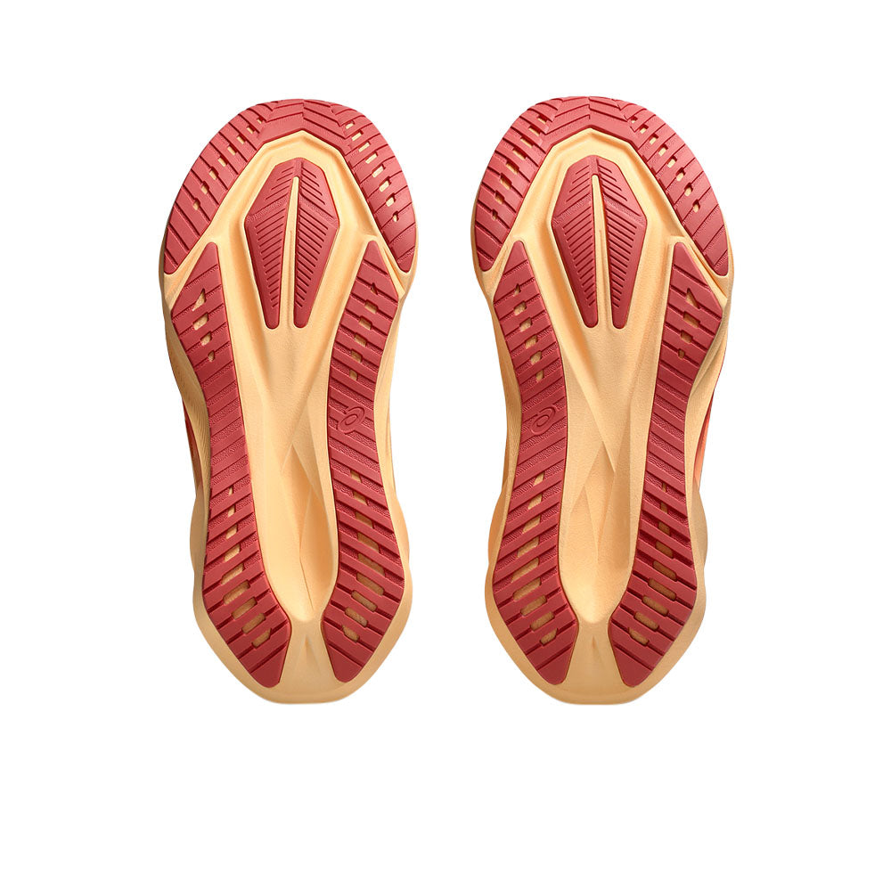 ASICS Novablast 5 รองเท้าวิ่งผู้หญิง