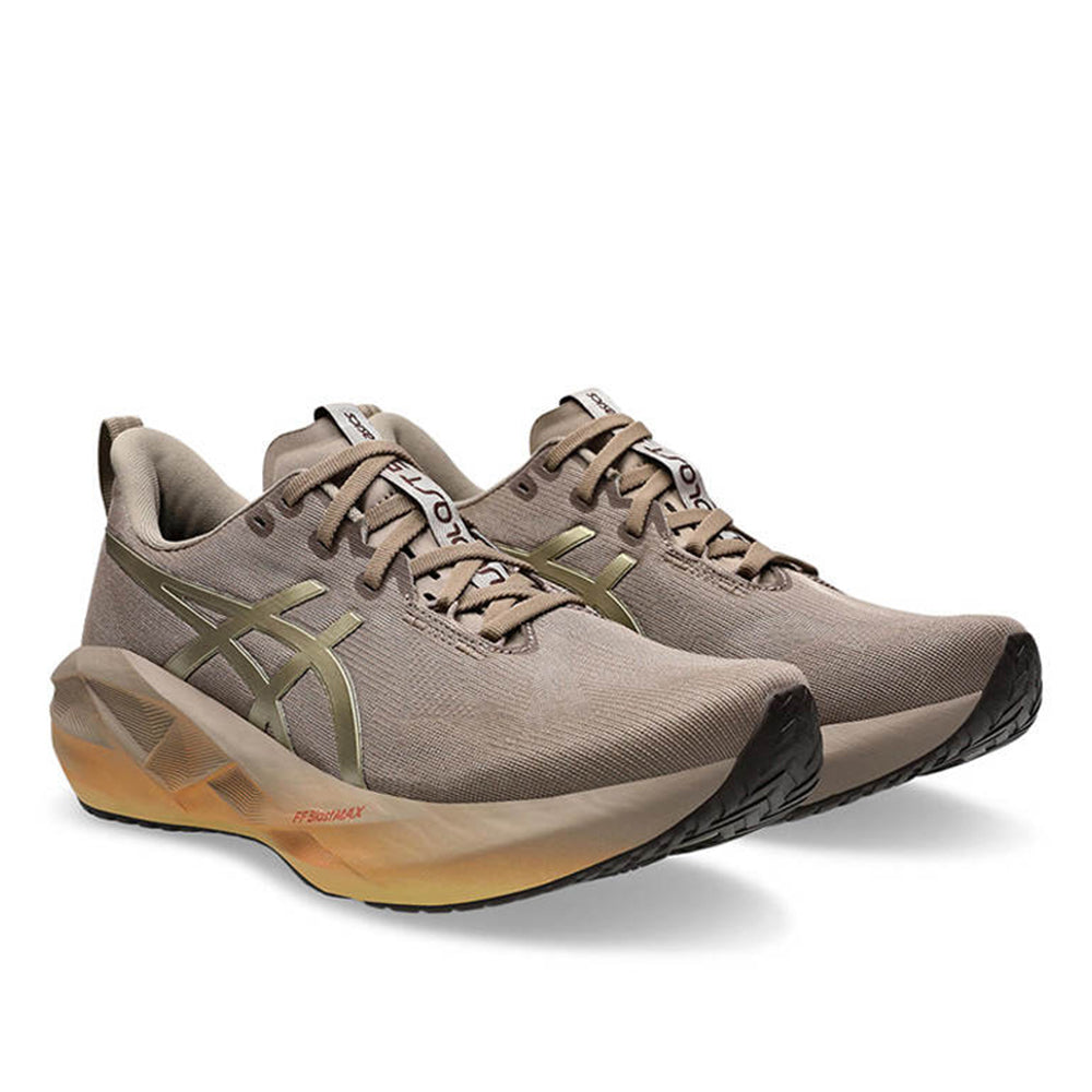 ASICS Novablast 5 Luxe รองเท้าวิ่งผู้ชาย