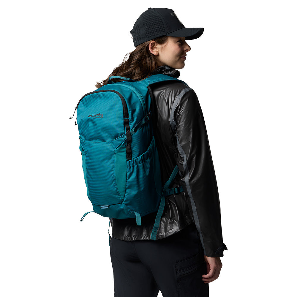 COLUMBIA Triple Canyon™ 24L Unisex Backpack - Supersports Thailand Supersports Thailand