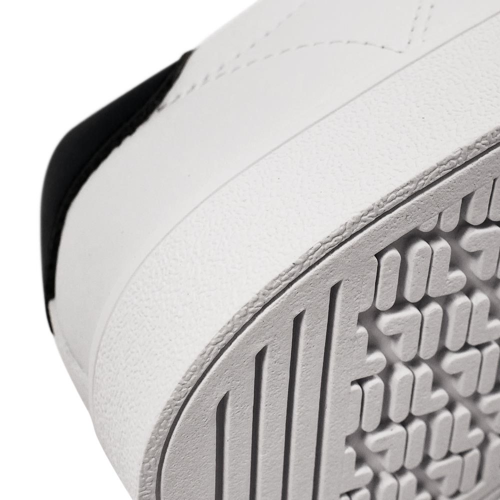 FILA Court Deluxe V2 Unisex Lifestyle Shoes - Supersports Thailand Supersports Thailand