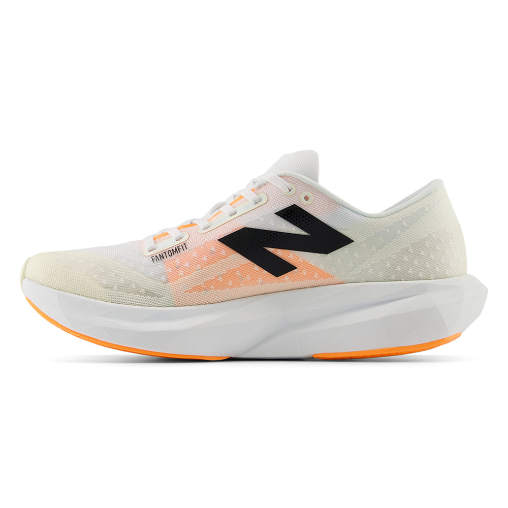 NEW BALANCE FuelCell Rebel v4 รองเท้าวิ่งผู้ชาย