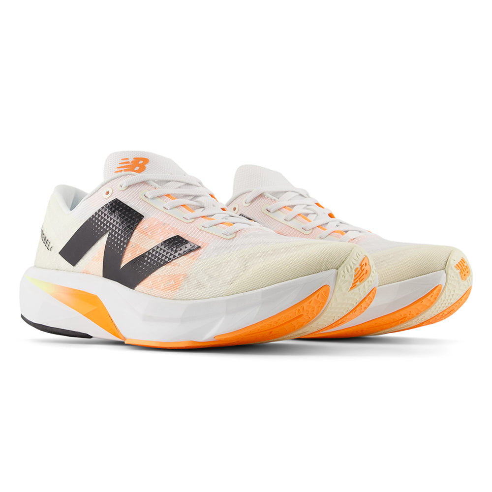 NEW BALANCE FuelCell Rebel v4 รองเท้าวิ่งผู้ชาย