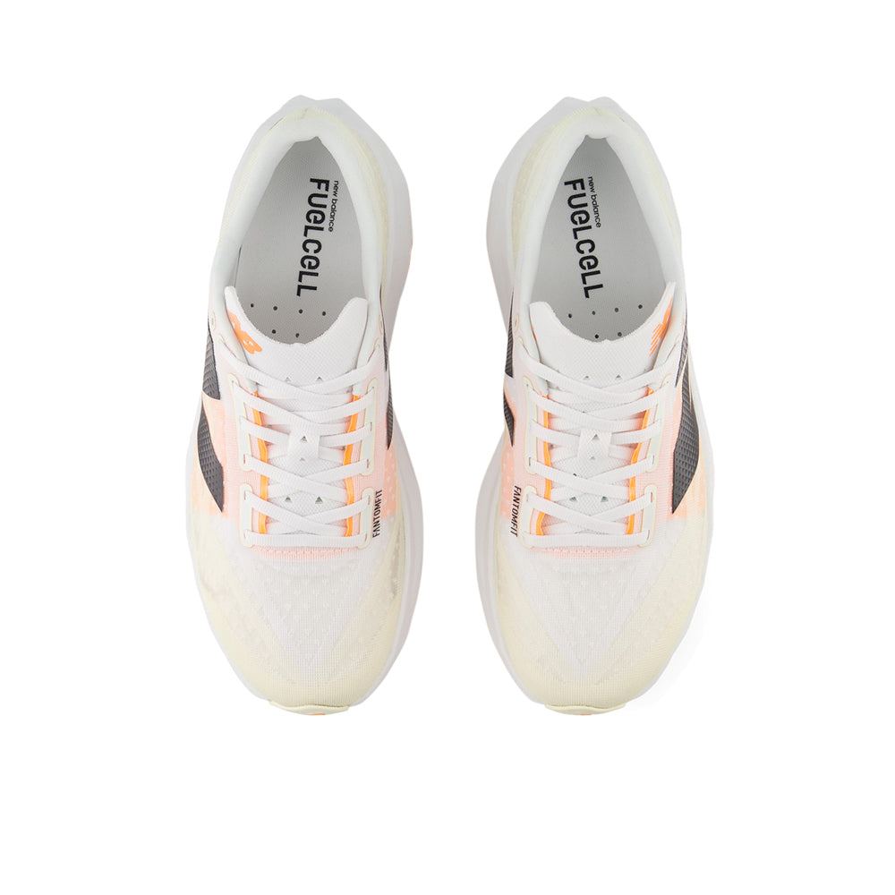 NEW BALANCE FuelCell Rebel v4 รองเท้าวิ่งผู้ชาย