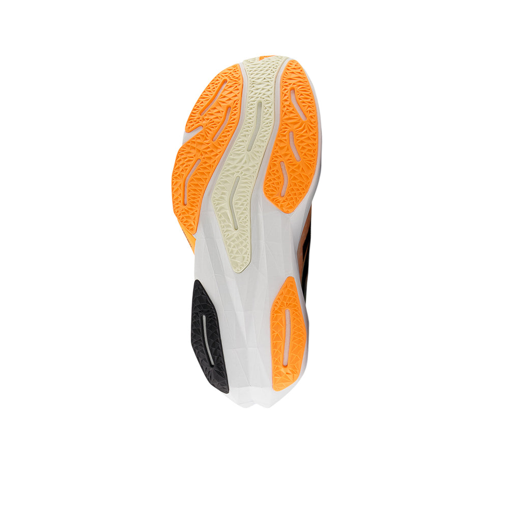 NEW BALANCE FuelCell Rebel v4 รองเท้าวิ่งผู้ชาย