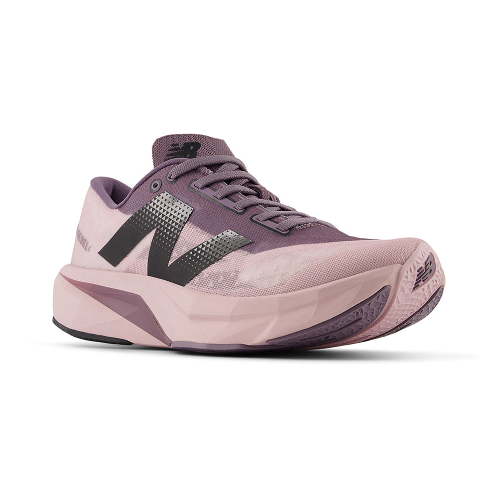 NEW BALANCE FuelCell Rebel v4 รองเท้าวิ่งผู้หญิง