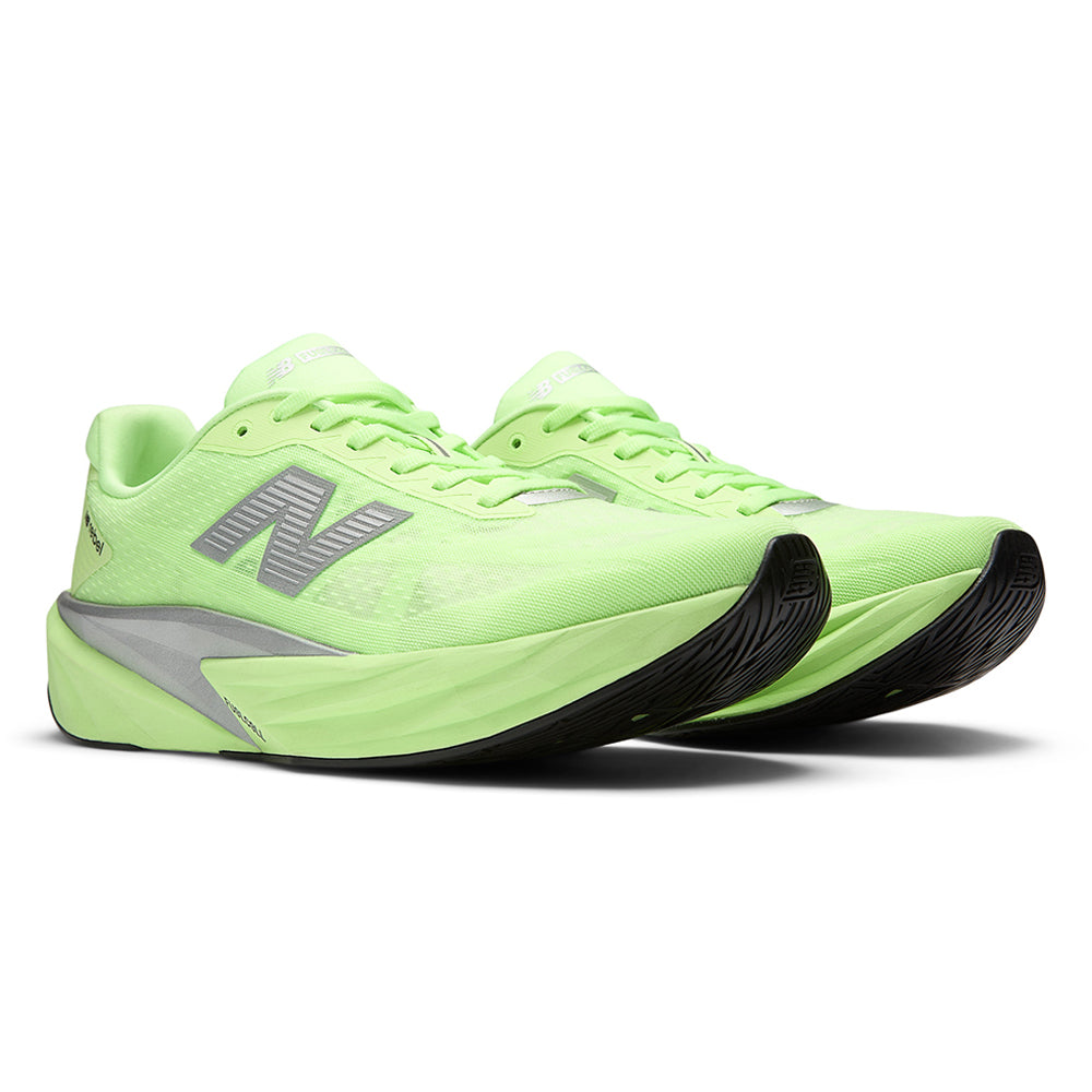 NEW BALANCE FuelCell Rebel v5 รองเท้าวิ่งผู้ชาย
