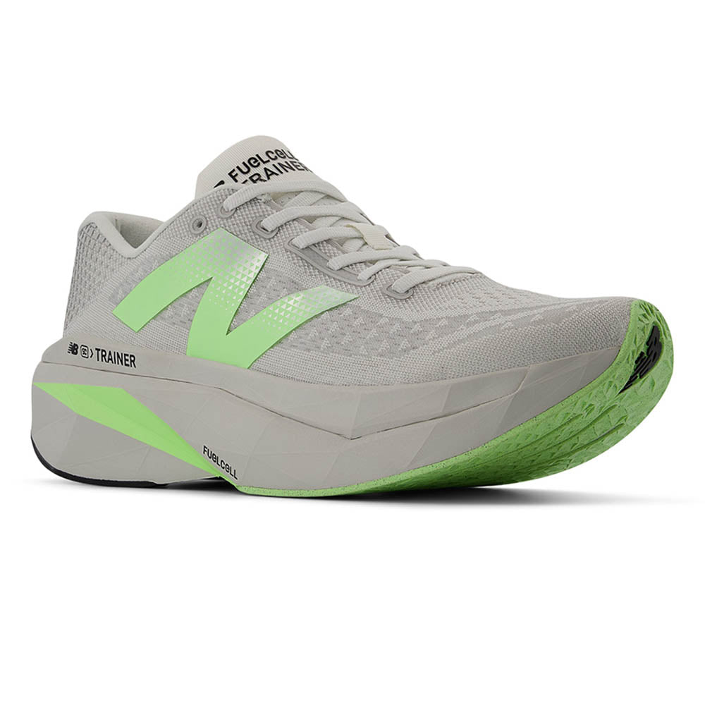 NEW BALANCE FuelCell SuperComp Trainer v3 รองเท้าวิ่งผู้ชาย