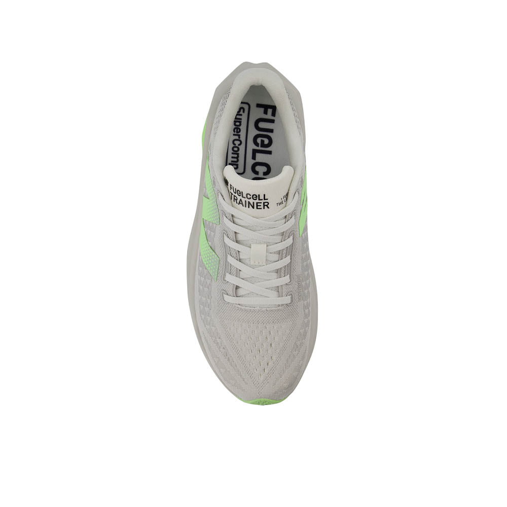 NEW BALANCE FuelCell SuperComp Trainer v3 รองเท้าวิ่งผู้ชาย