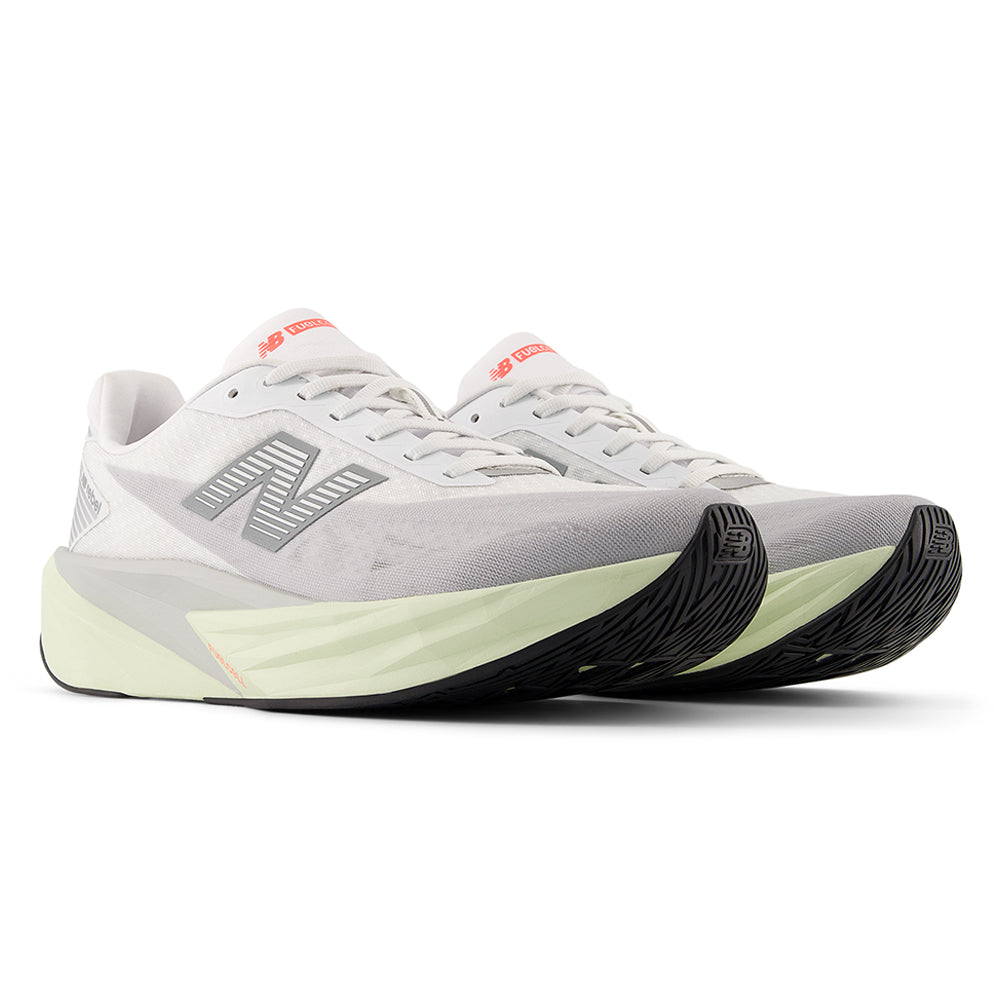 NEW BALANCE FuelCell Rebel v5 รองเท้าวิ่งผู้ชาย