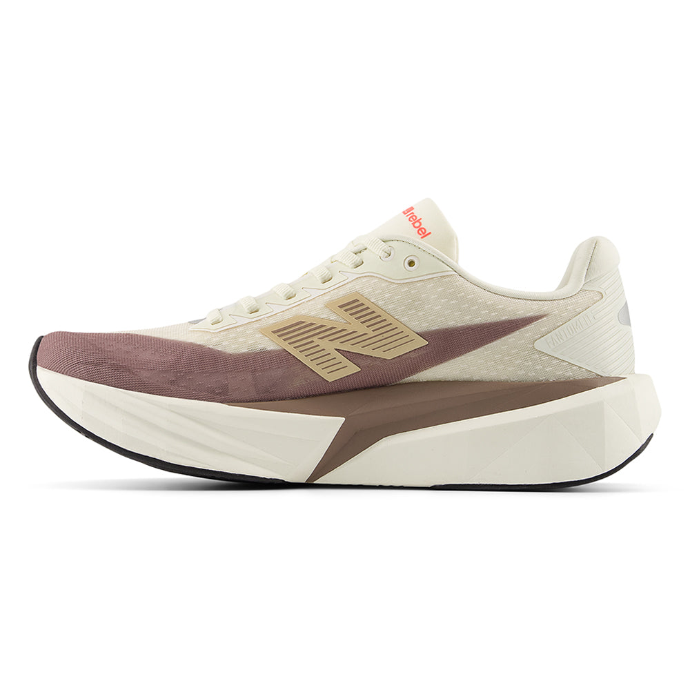 NEW BALANCE FuelCell Rebel v5 รองเท้าวิ่งผู้หญิง