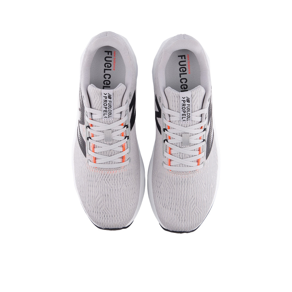 NEW BALANCE FuelCell Propel v5 รองเท้าวิ่งผู้ชาย