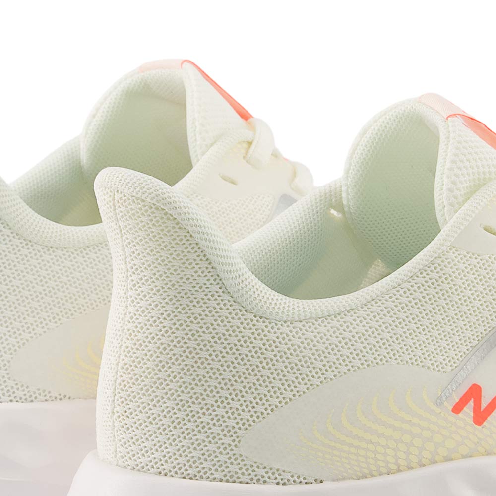 NEW BALANCE 411v3 รองเท้าวิ่งผู้หญิง