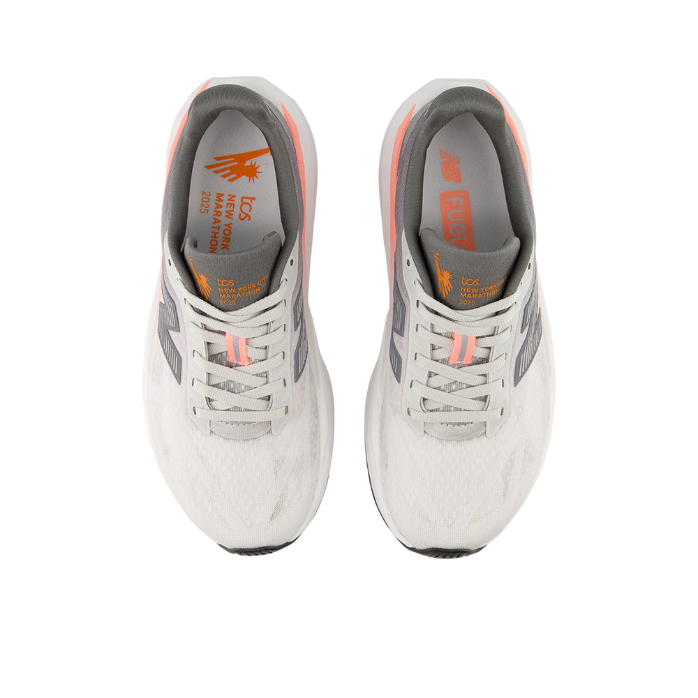 NEW BALANCE FuelCell Rebel v5 รองเท้าวิ่งผู้หญิง