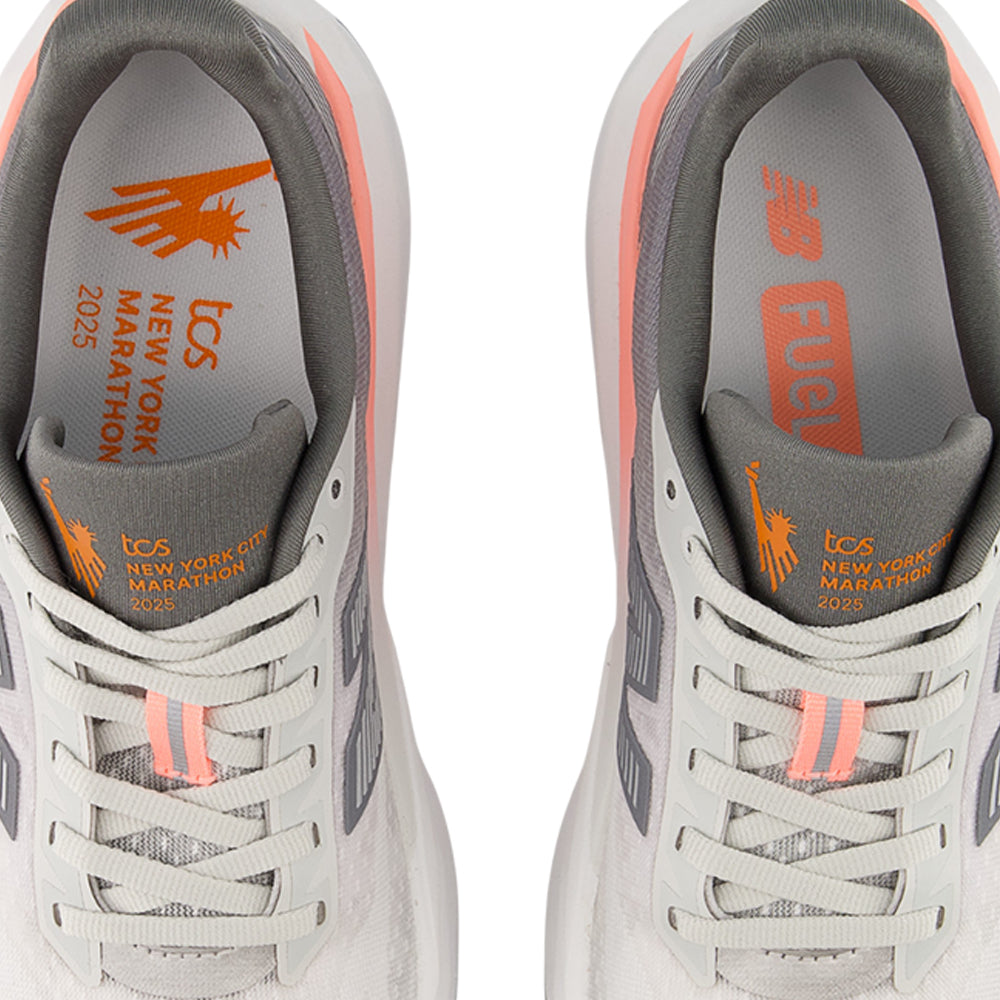 NEW BALANCE FuelCell Rebel v5 รองเท้าวิ่งผู้หญิง