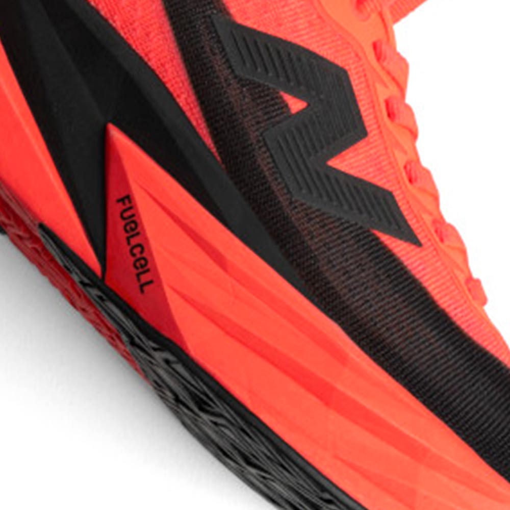 NEW BALANCE FuelCell Rebel v5 รองเท้าวิ่งผู้หญิง