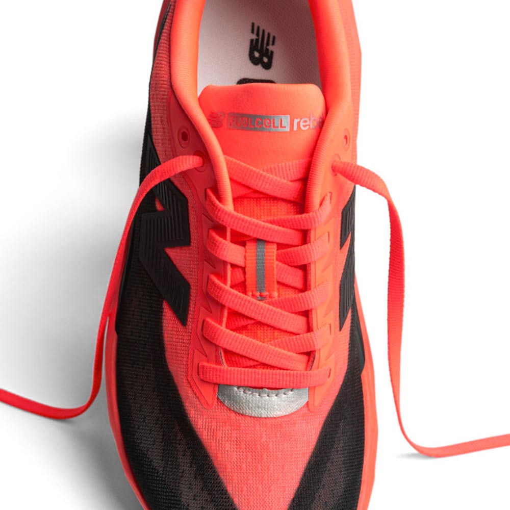 NEW BALANCE FuelCell Rebel v5 รองเท้าวิ่งผู้หญิง