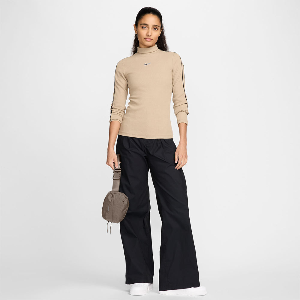 NIKE Aura กระเป๋าสะพายข้างผู้ใหญ่