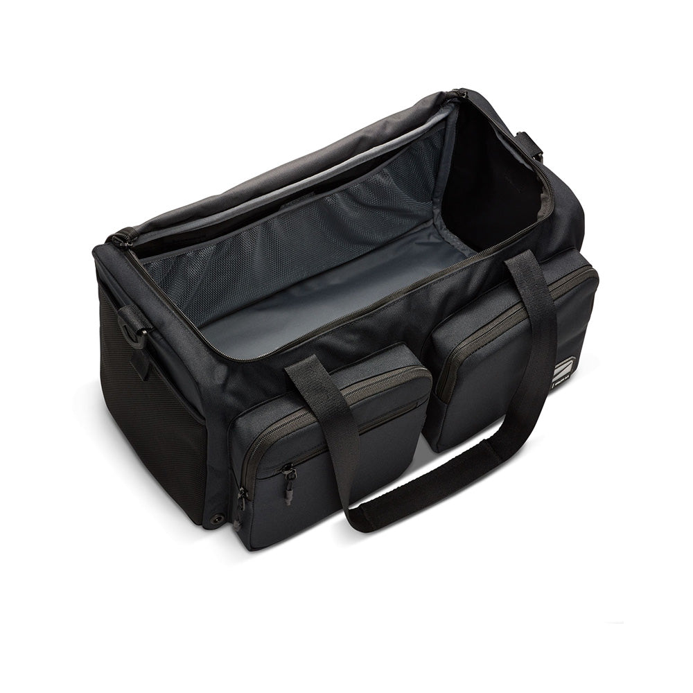 NIKE Utility Power 2.0 กระเป๋ายิมทรงหมอนผู้ชาย