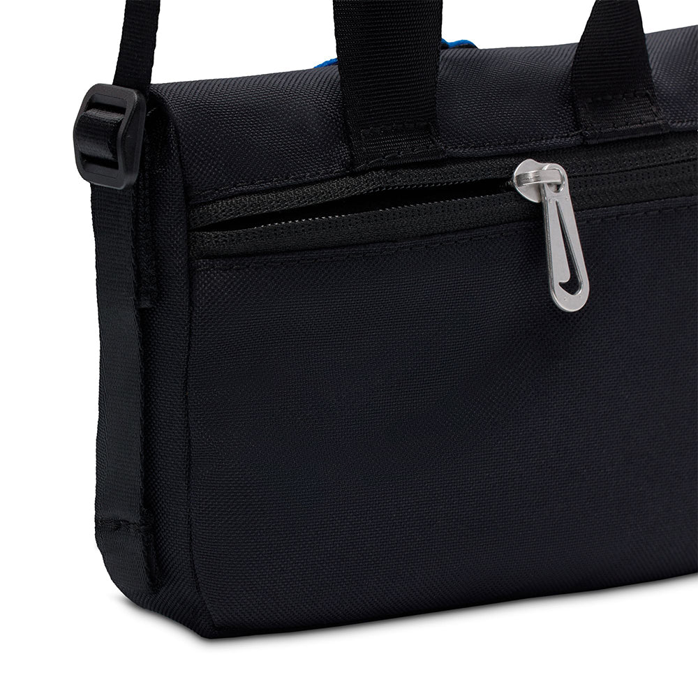 NIKE MTRL GFX Girls Crossbody Bag - Supersports Thailand Supersports Thailand
