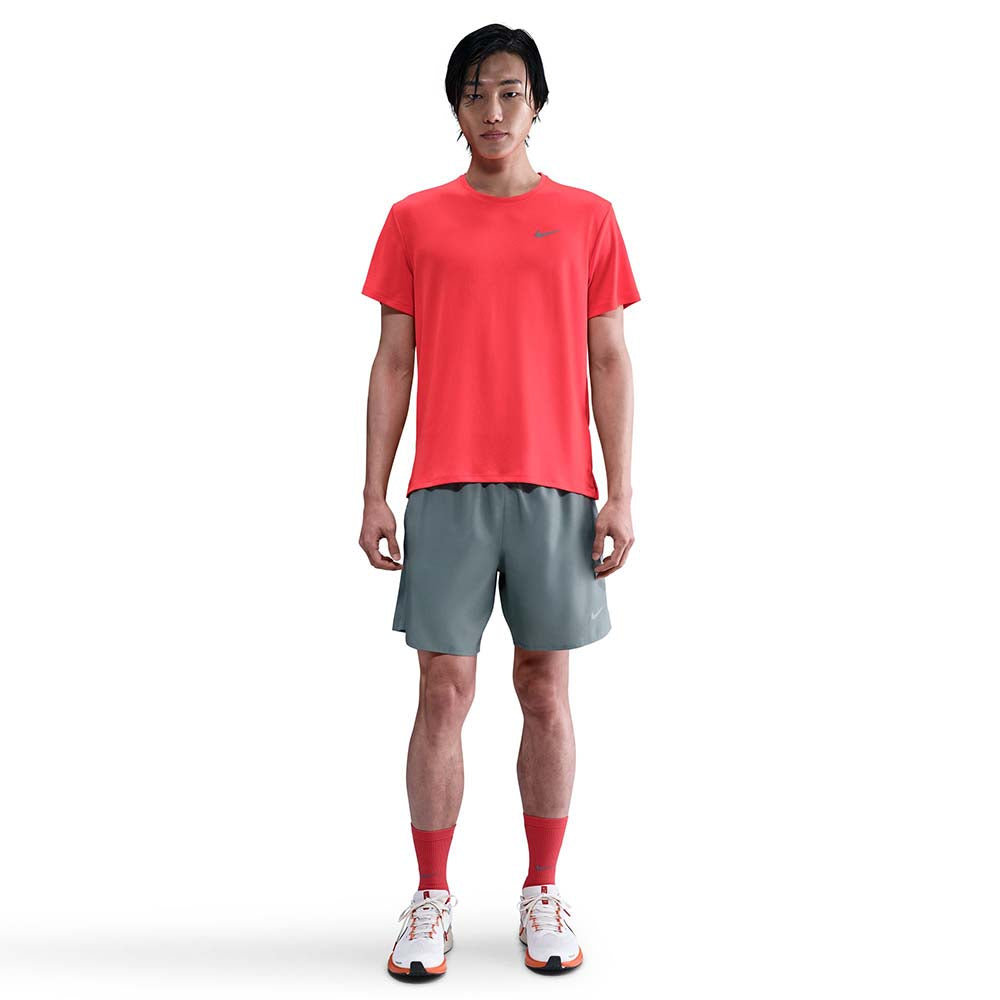NIKE Dri-FIT UV Miler เสื้อวิ่งผู้ชาย