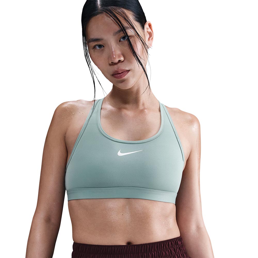 NIKE Swoosh Medium Support สปอร์ตบราผู้หญิง