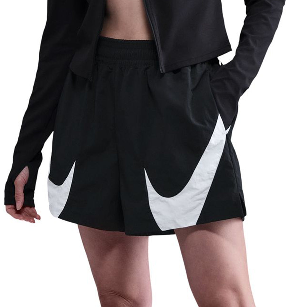 NIKE Sportswear Mid-Rise กางเกงลำลองขาสั้นผู้หญิง
