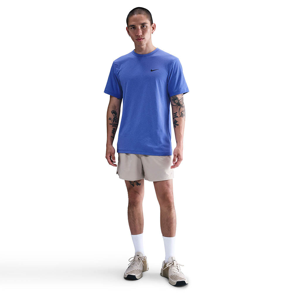 NIKE Dri-FIT UV Hyverse เสื้อออกกำลังกายผู้ชาย