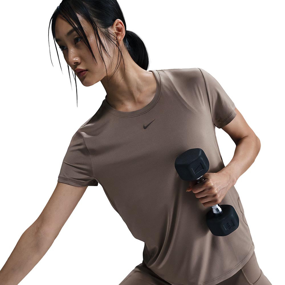 NIKE One Classic Women's Training T-Shirt