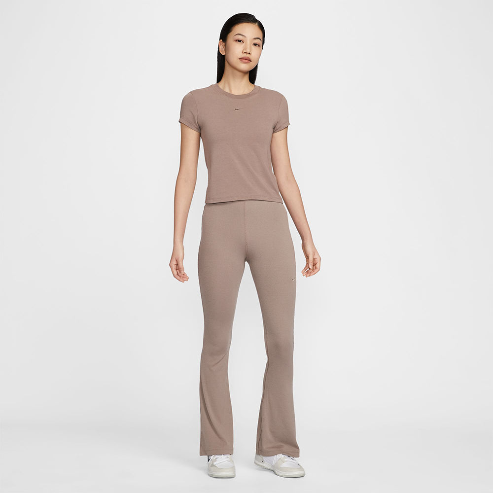 NIKE Sportswear Chill Knit เสื้อยืดผู้หญิง