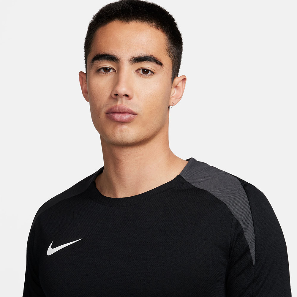 NIKE Strike เสื้อฟุตบอลผู้ชาย