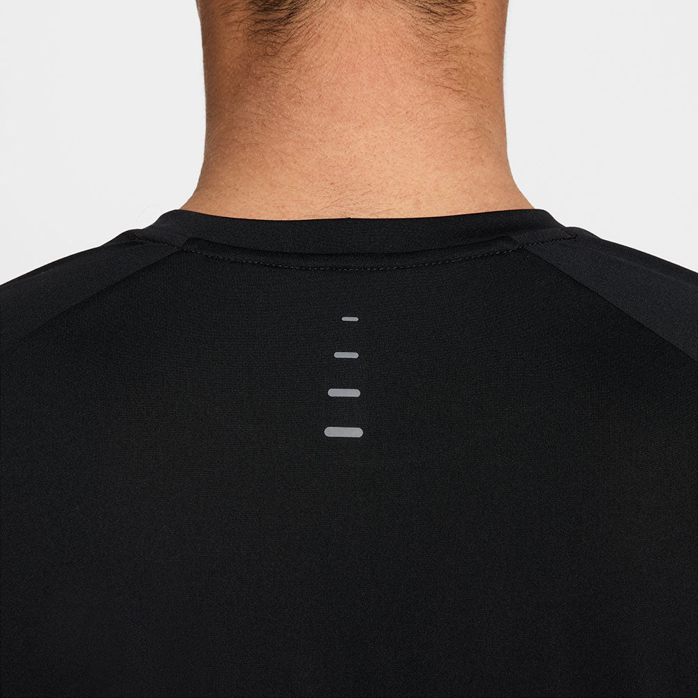 NIKE Stride เสื้อวิ่งผู้ชาย