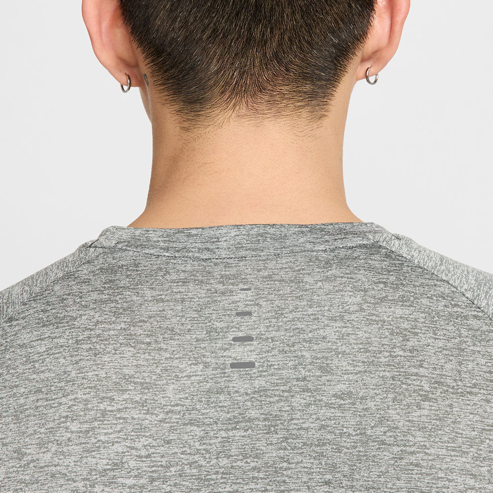 NIKE Stride Men's Running T-Shirt - Supersports Thailand Supersports Thailand