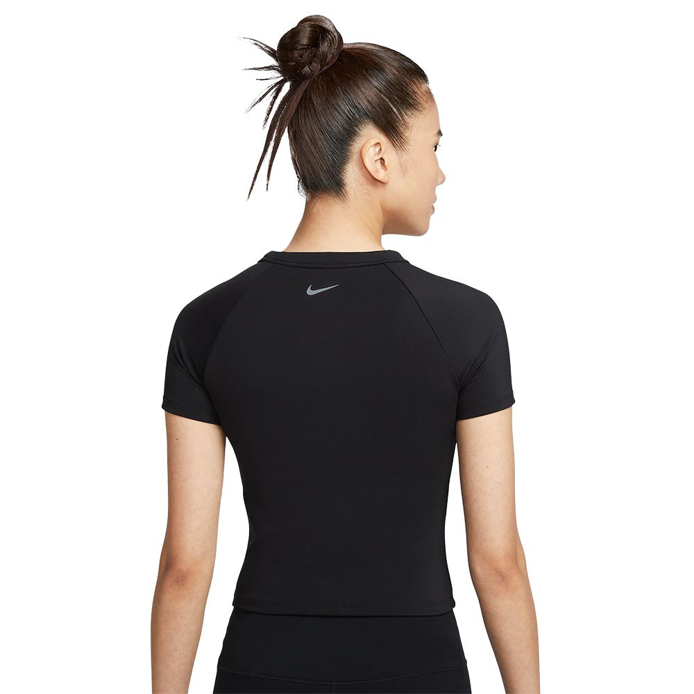 NIKE Dri-FIT One Fitted Cropped Women's Training T-Shirt