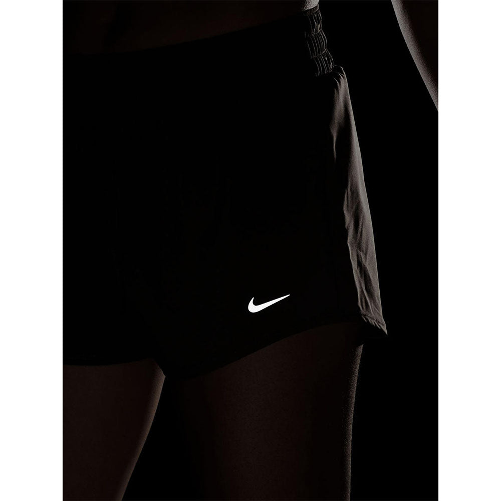 NIKE Dri-FIT One Mid-rise 3" กางเกงออกกำลังกายขาสั้นผู้หญิง