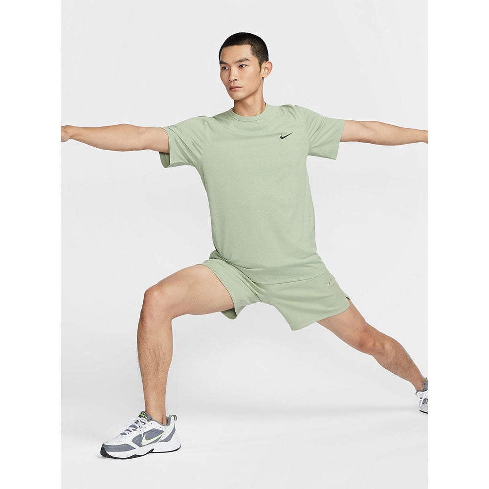 NIKE Dri-FIT UV Hyverse เสื้อออกกำลังกายผู้ชาย