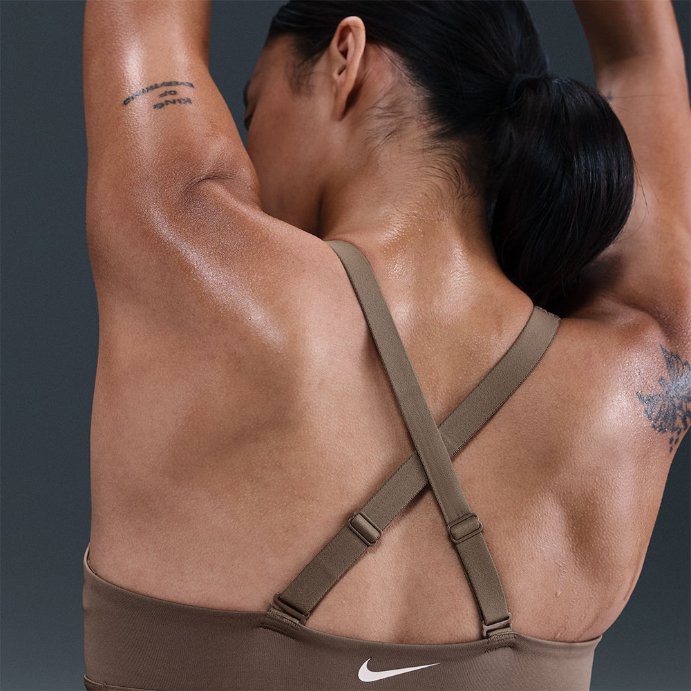 NIKE Pro Indy Plunge สปอร์ตบราผู้หญิง