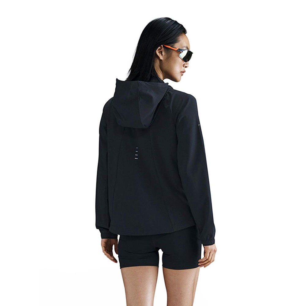NIKE Swift เสื้อแจ็คเก็ตวิ่งผู้หญิง