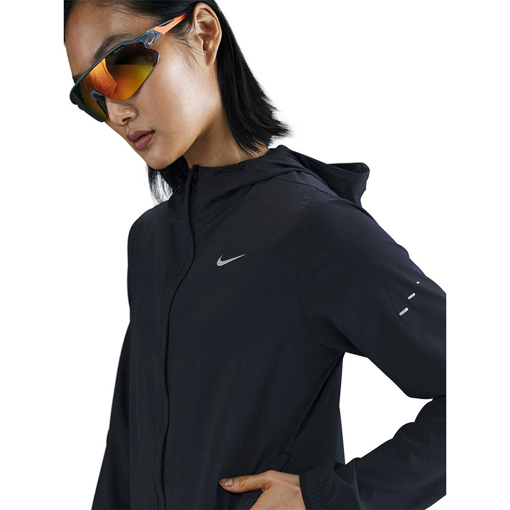 NIKE Swift เสื้อแจ็คเก็ตวิ่งผู้หญิง