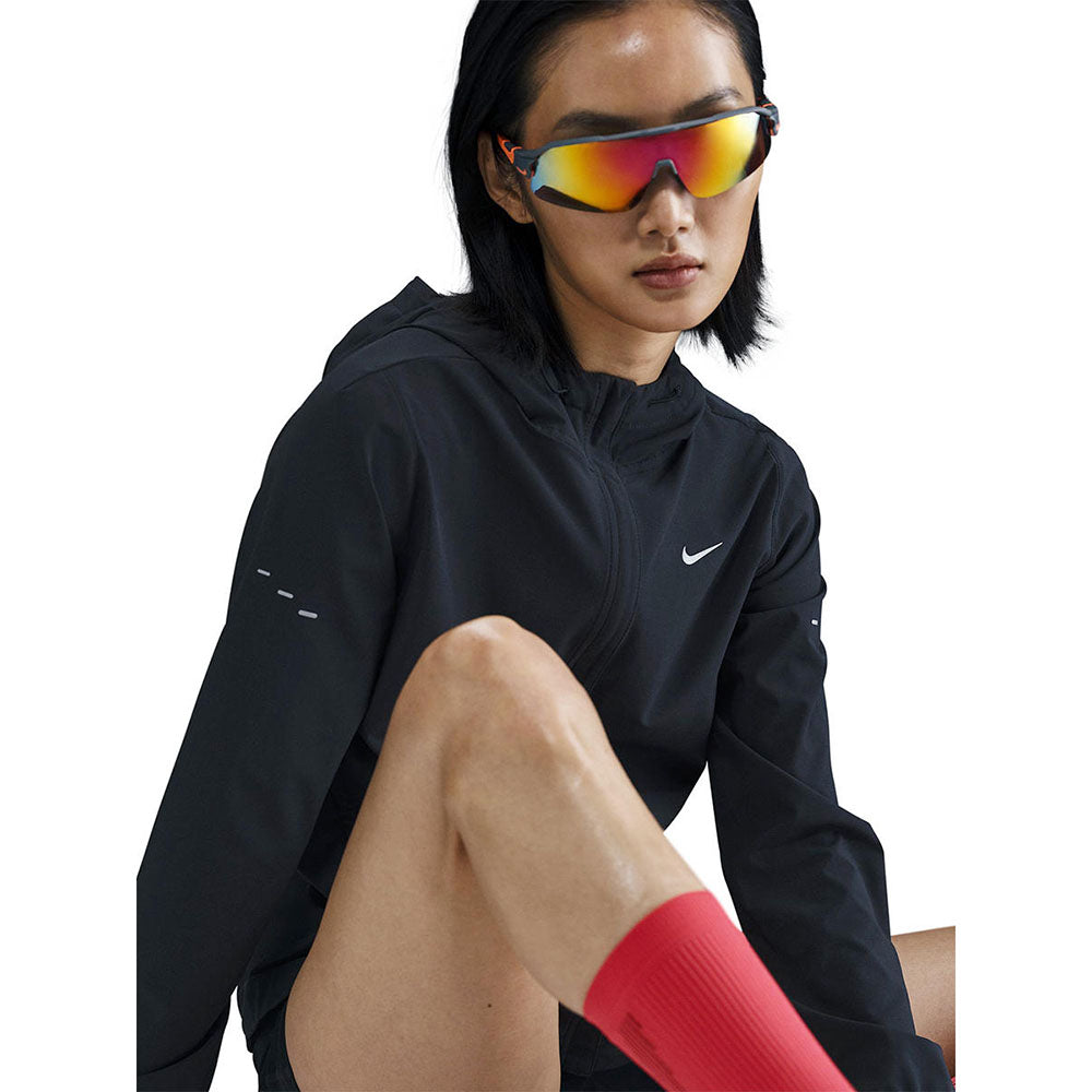 NIKE Swift เสื้อแจ็คเก็ตวิ่งผู้หญิง